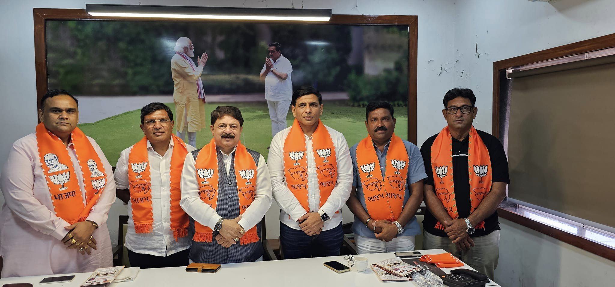 તા.૨૫/૦૬/૨૦૨૪ ના રોજ કટોકટી દિવસનો કાર્યક્રમ સુરત જીલ્લા ભાજપ મધ્યસ્થ કાર્યાલય બારડોલી ખાતે યોજાયો.